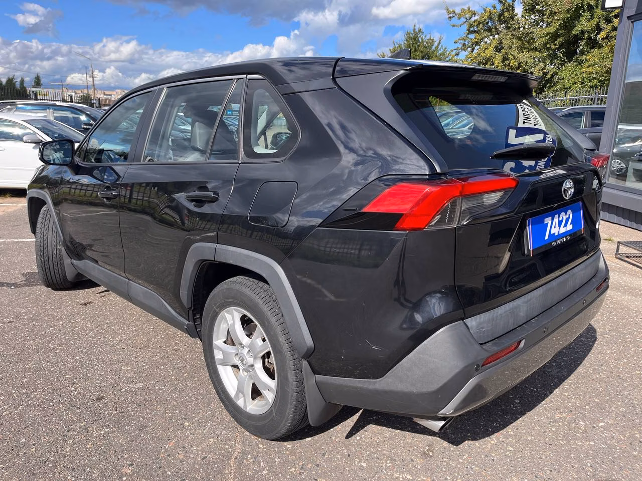 Toyota RAV4 фото 7
