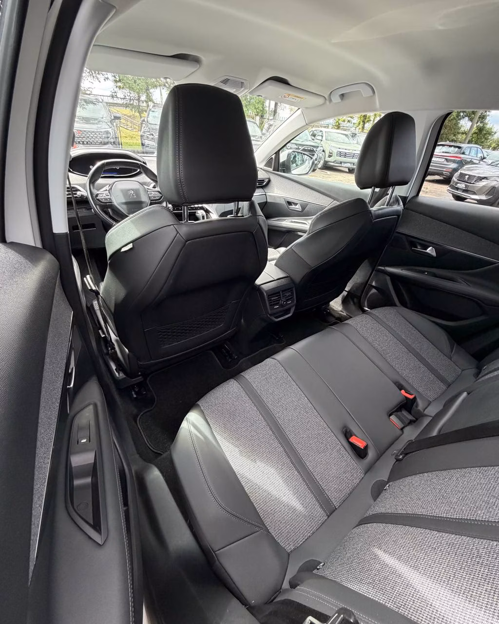 Peugeot 3008 фото 11