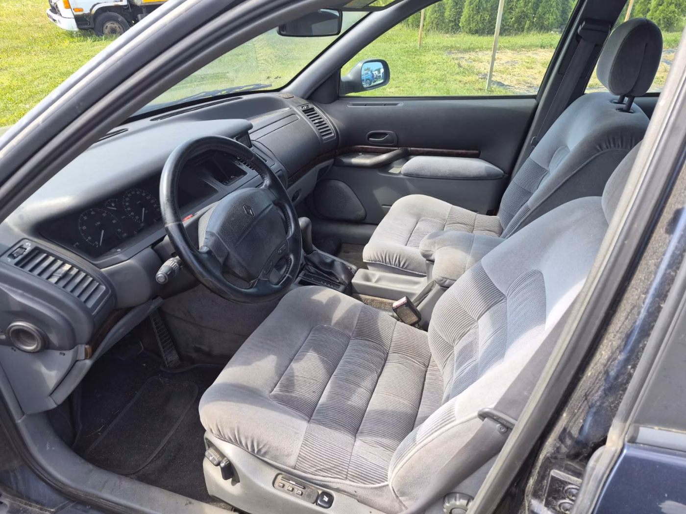 Renault Safrane фото 10
