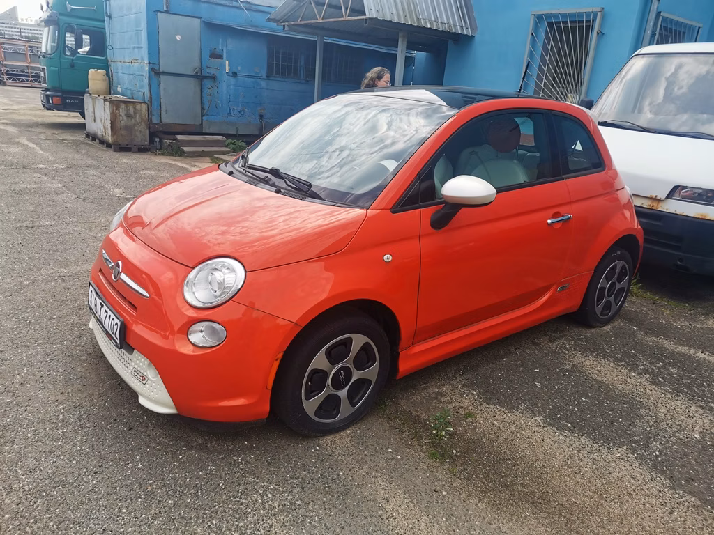 Fiat 500е фото 2