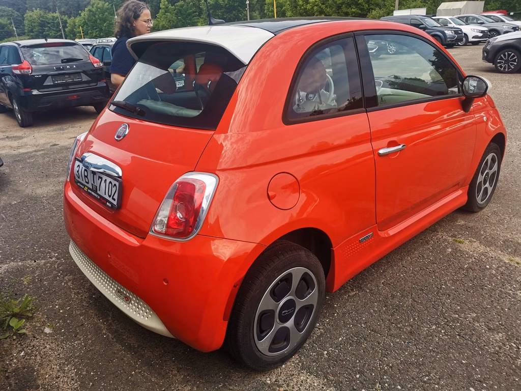 Fiat 500е фото 5