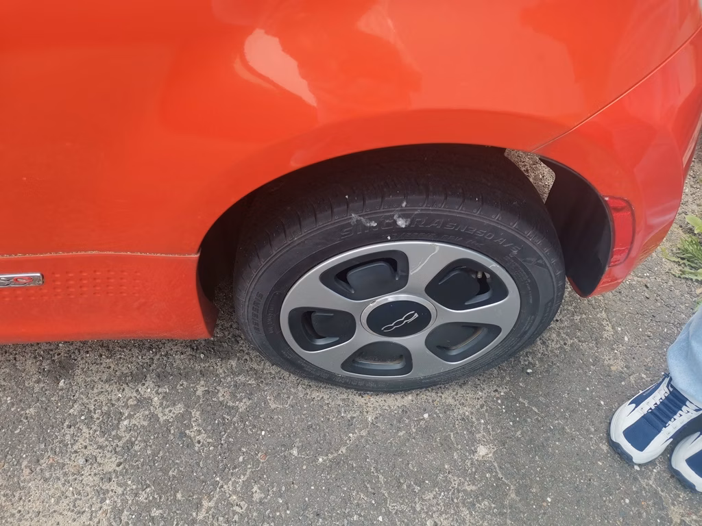 Fiat 500е фото 16