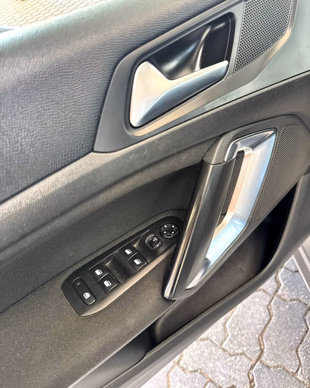 Peugeot 308 фото 9