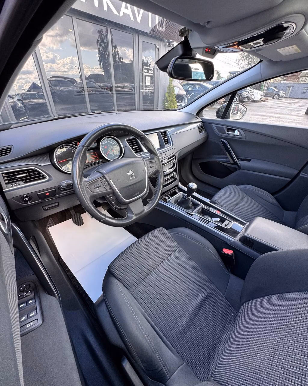 Peugeot 508 фото 10