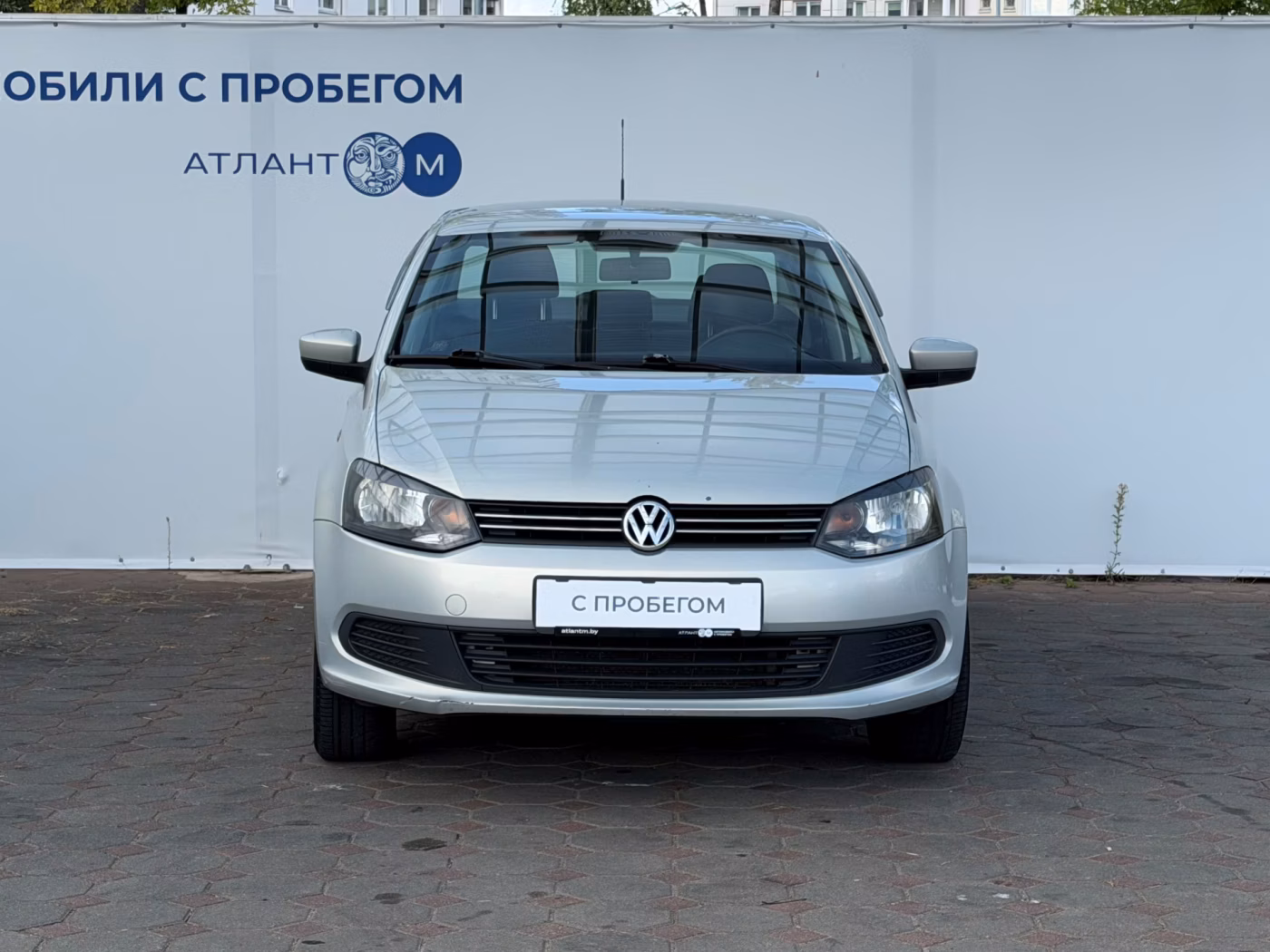 Volkswagen Polo Sedan фото 3