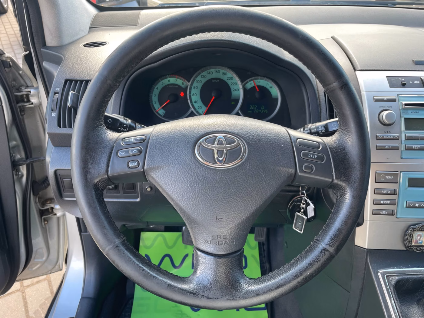 Toyota Corolla Verso фото 12