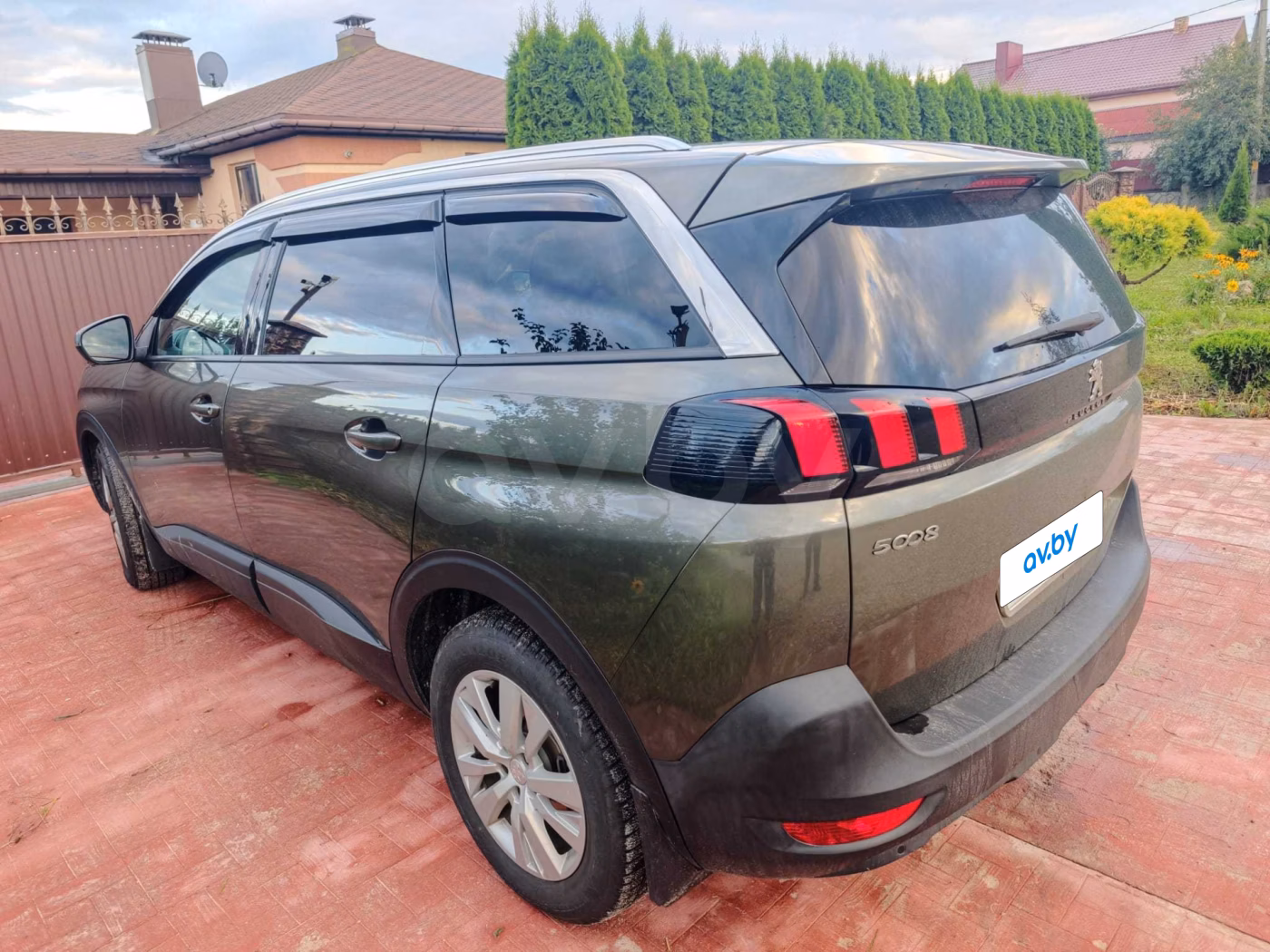 Peugeot 5008 фото 2