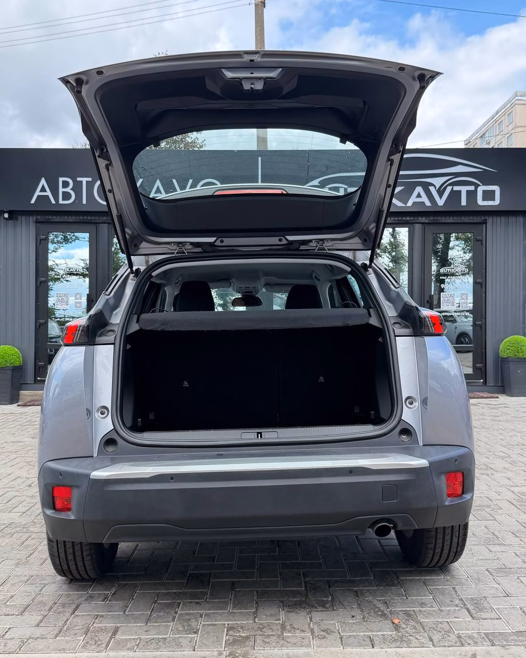 Peugeot 2008 фото 11