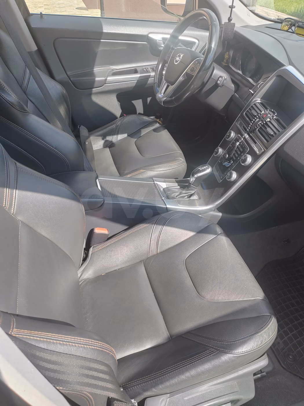 Volvo XC60 фото 9