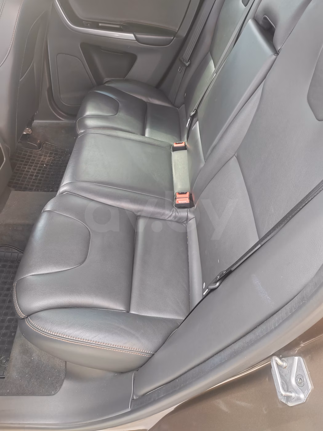 Volvo XC60 фото 12