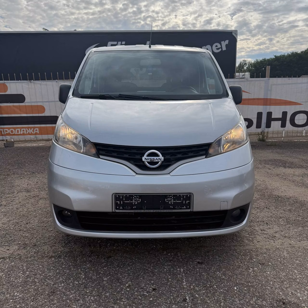 Nissan NV200 фото 2