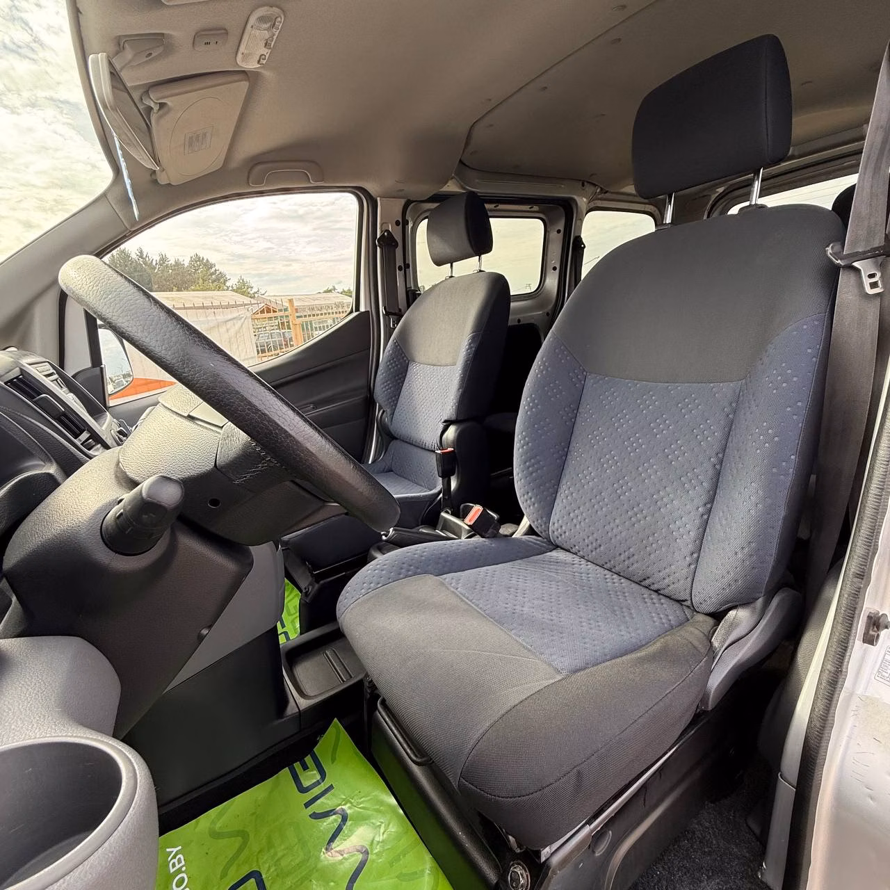 Nissan NV200 фото 8