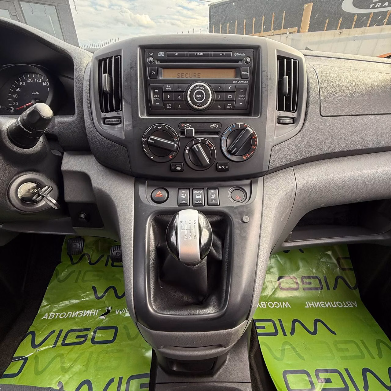 Nissan NV200 фото 14