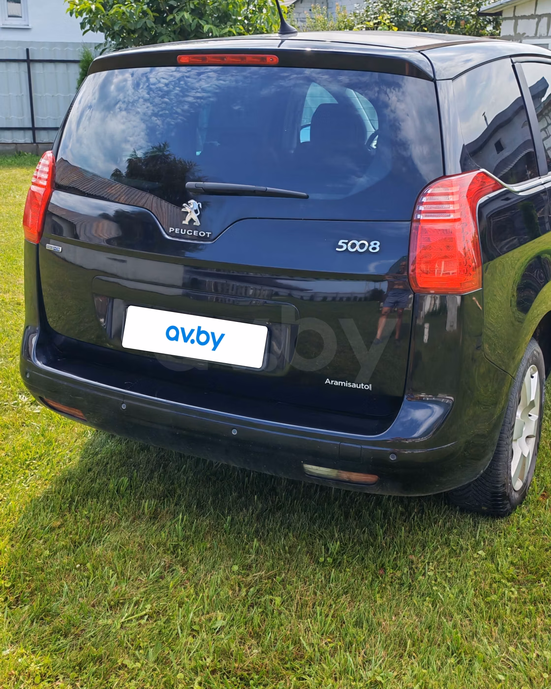 Peugeot 5008 фото 6