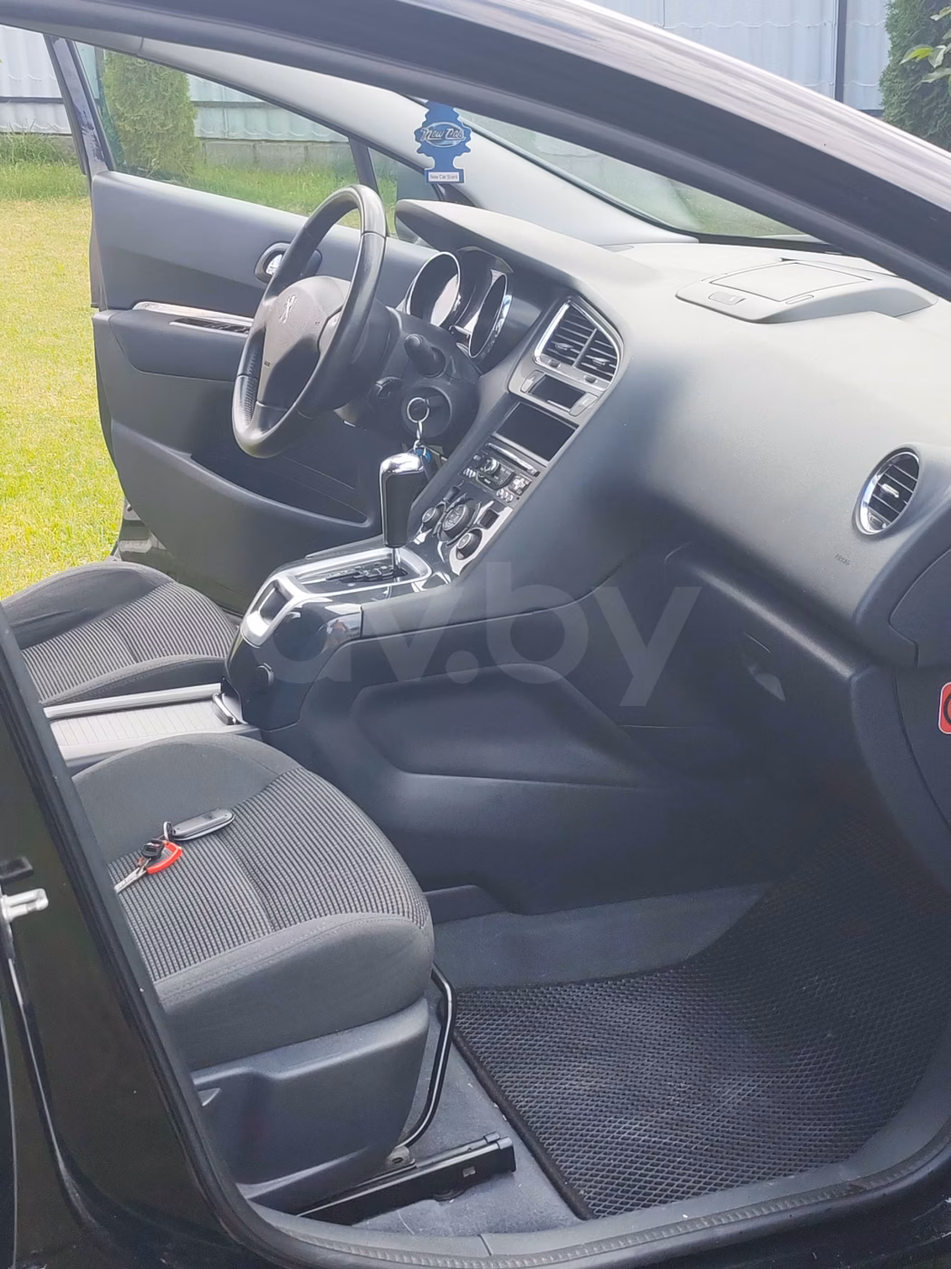 Peugeot 5008 фото 10