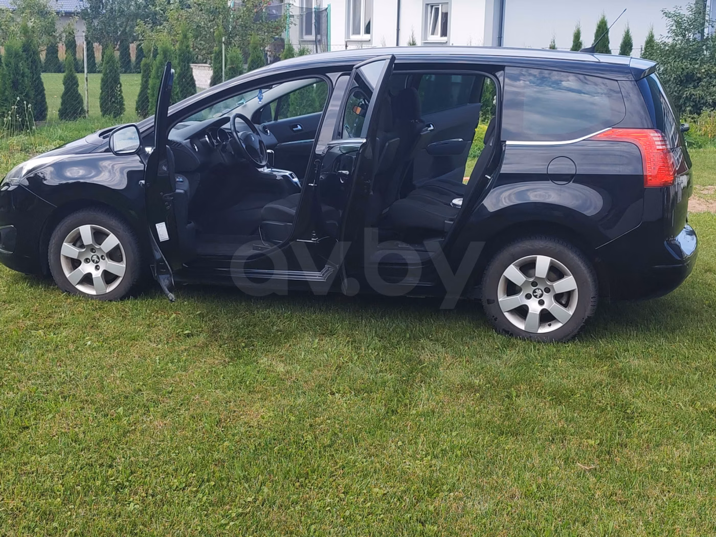 Peugeot 5008 фото 8