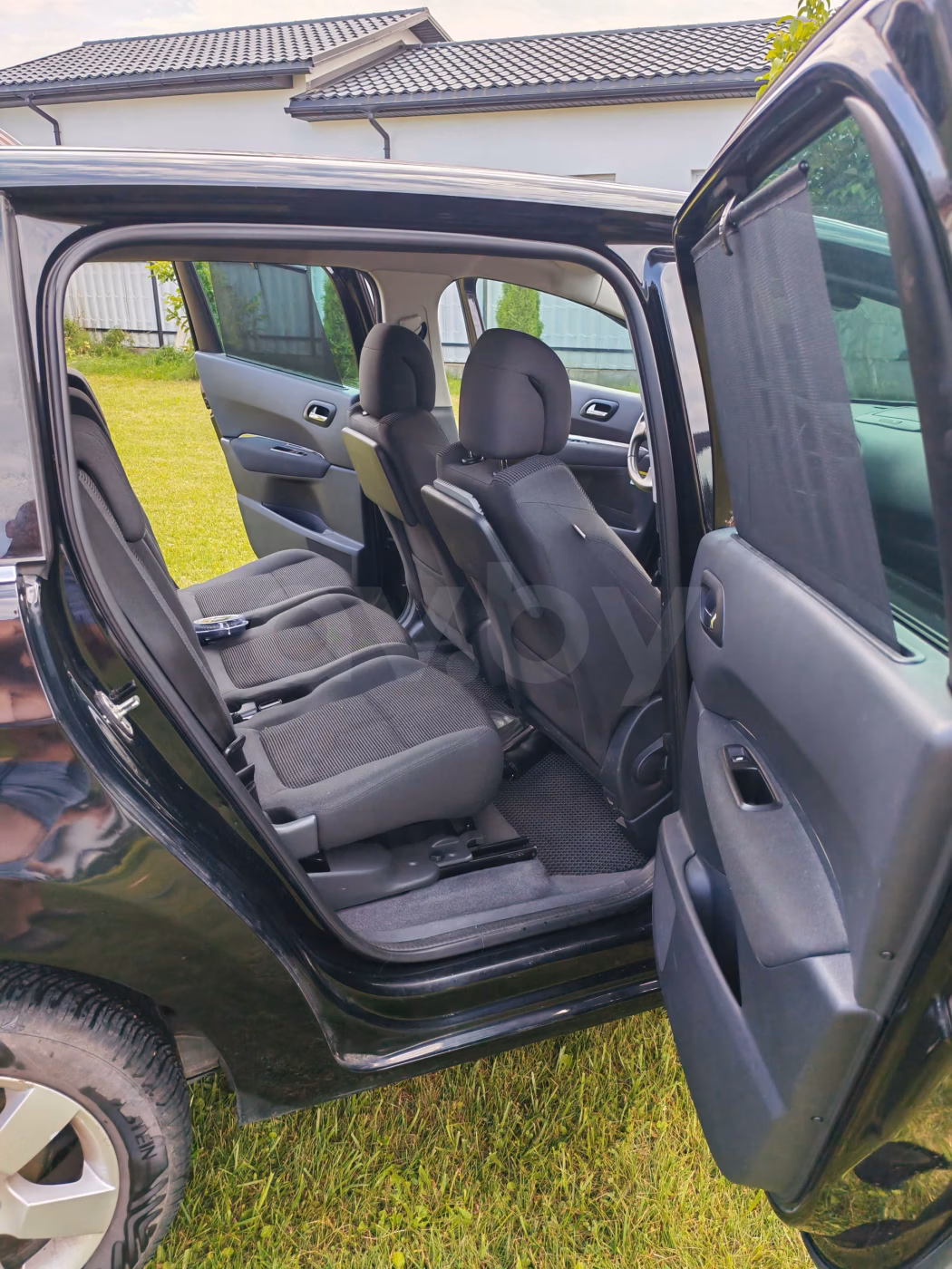 Peugeot 5008 фото 11
