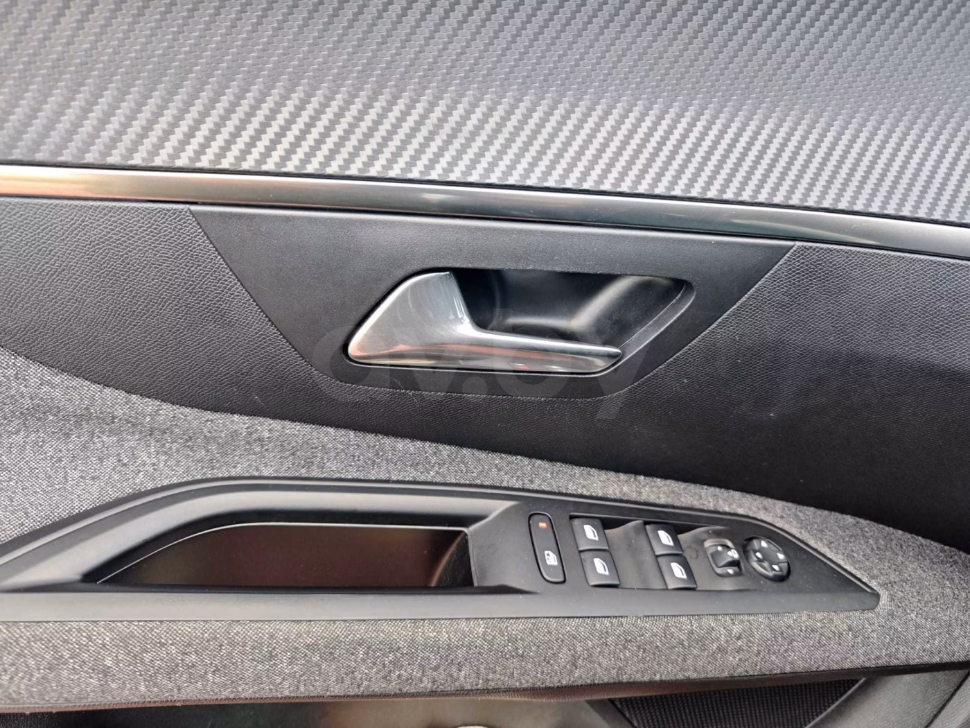 Peugeot 5008 фото 8