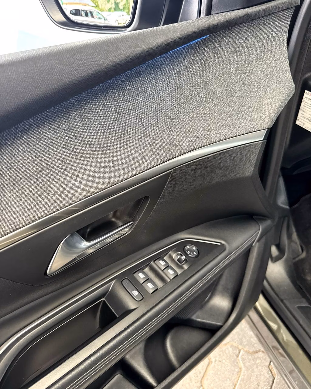 Peugeot 5008 фото 9