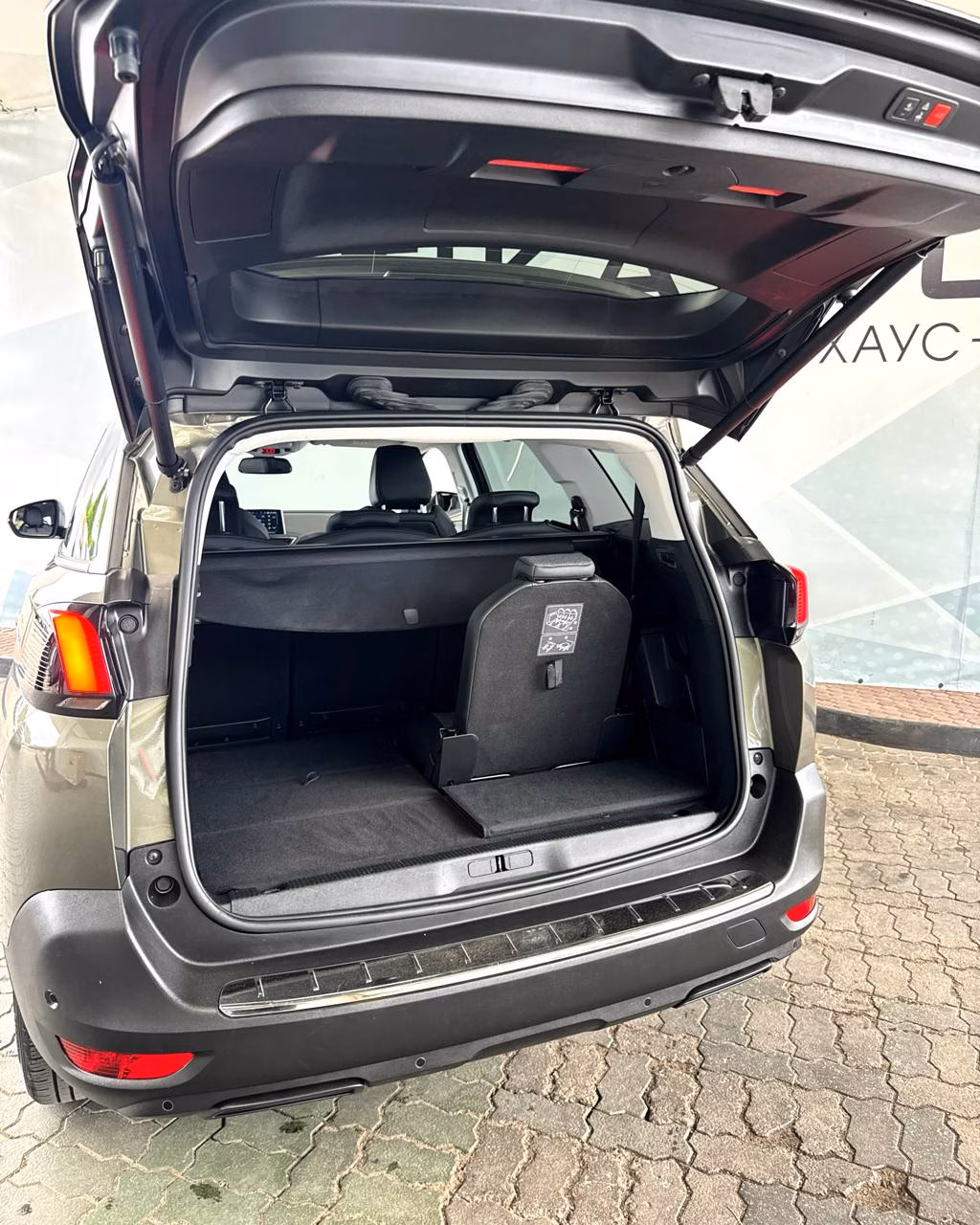 Peugeot 5008 фото 16