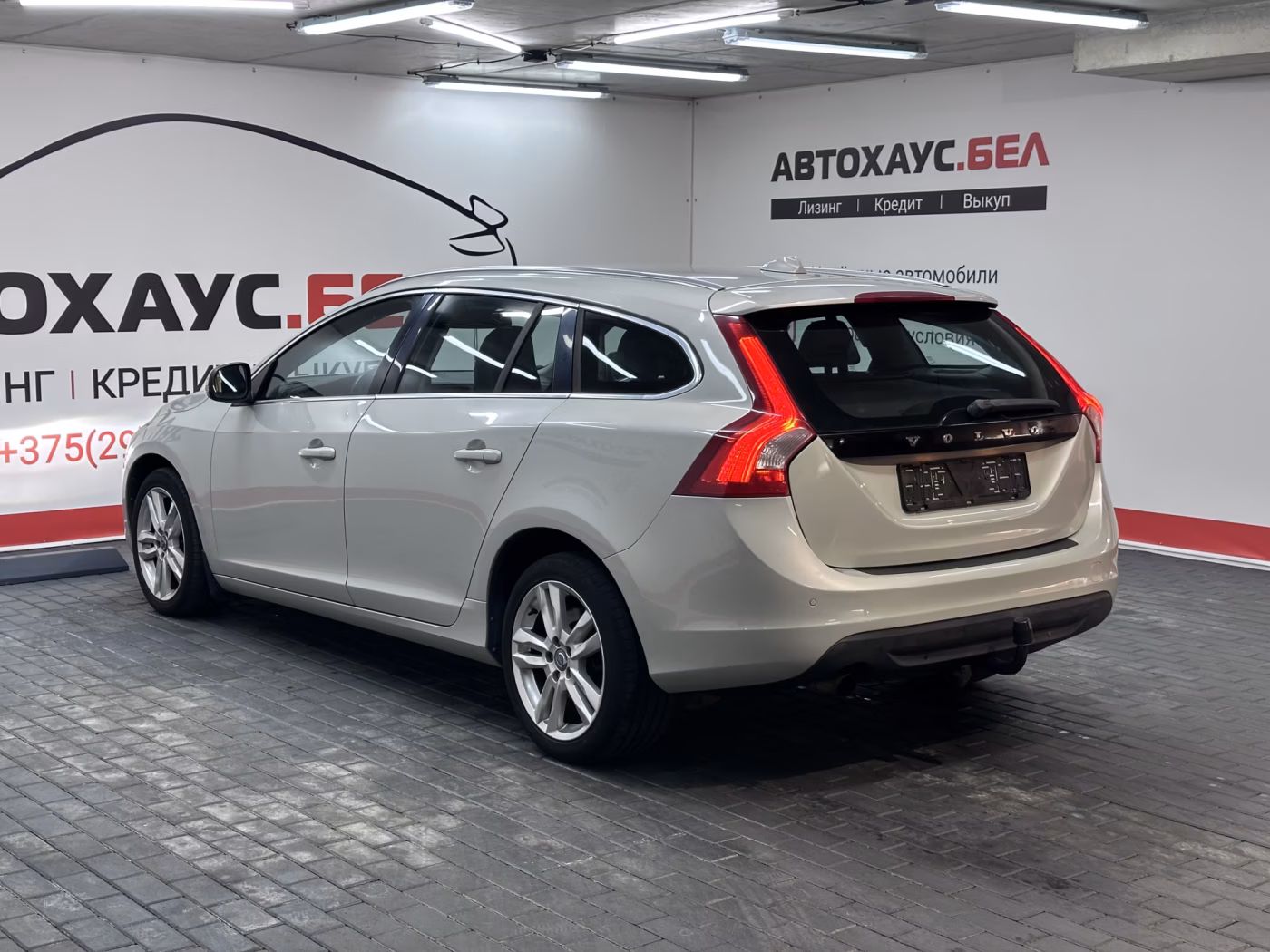 Volvo V60 фото 4