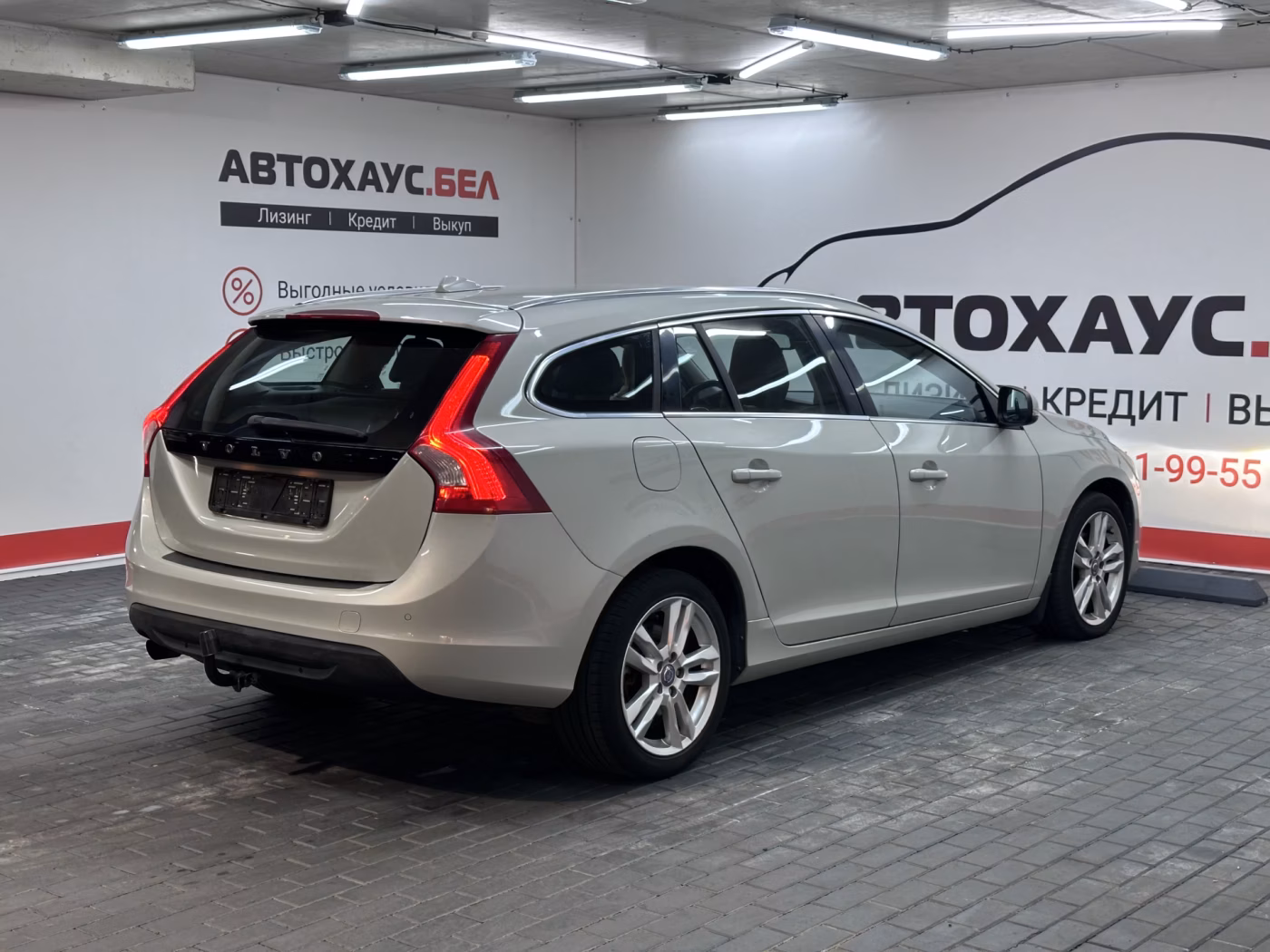 Volvo V60 фото 6