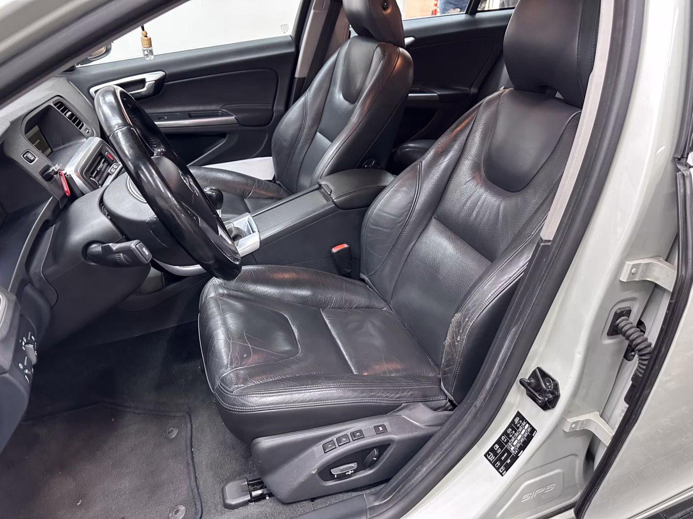 Volvo V60 фото 8