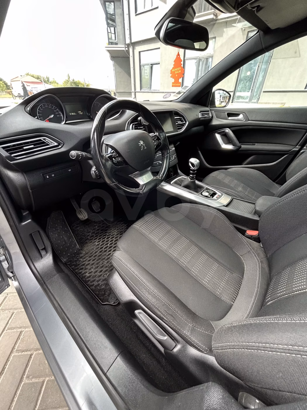 Peugeot 308 фото 11