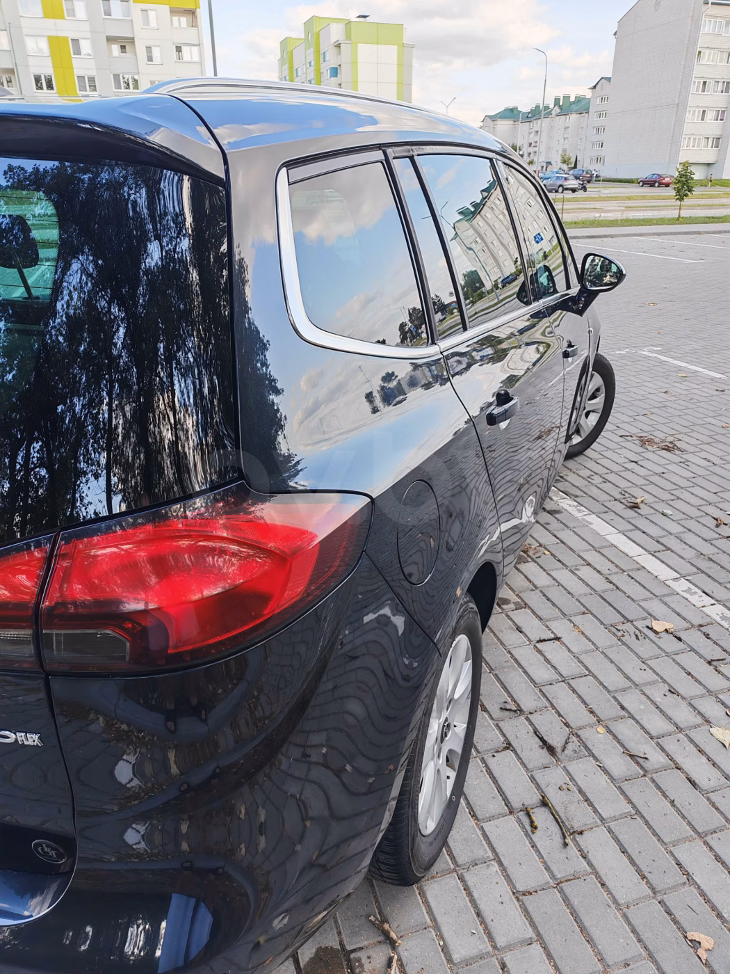 Opel Zafira фото 8