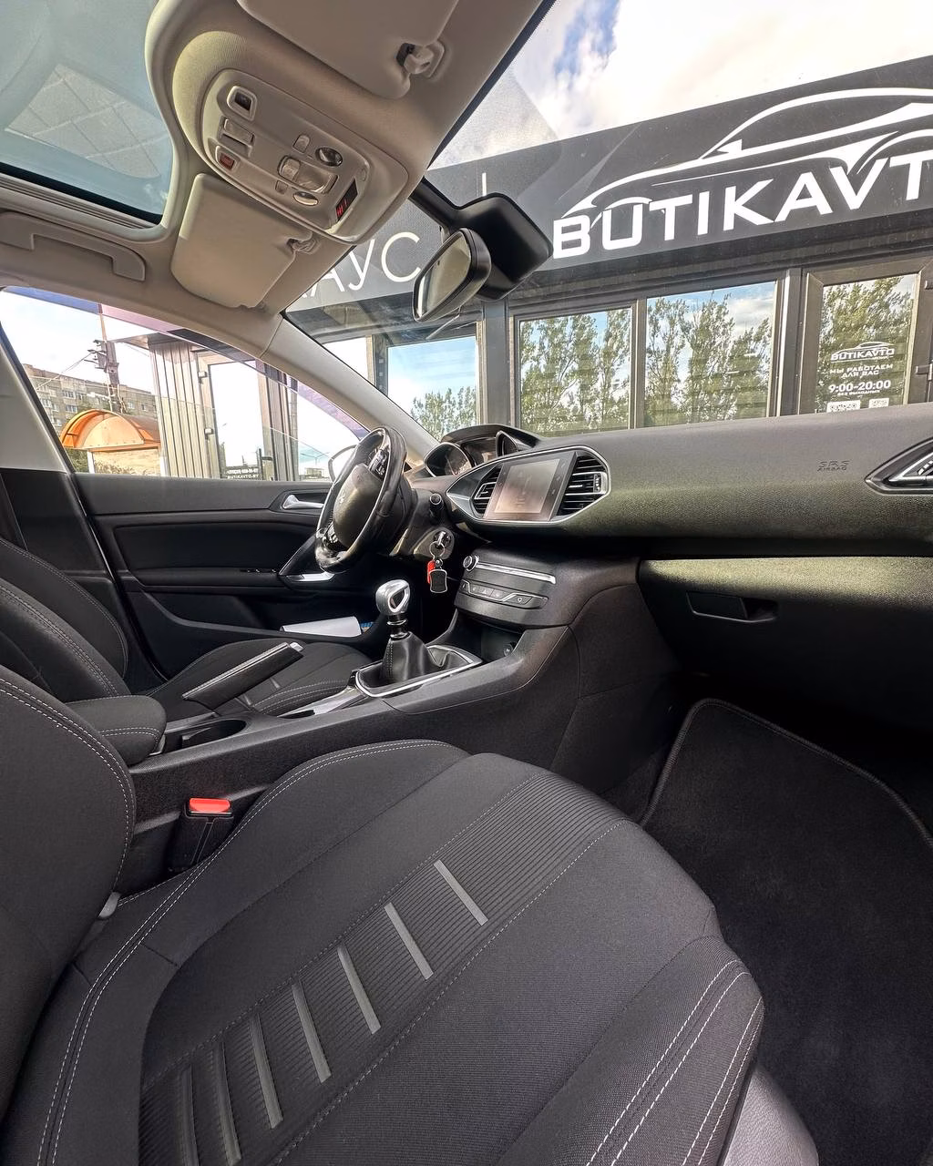 Peugeot 308 фото 11