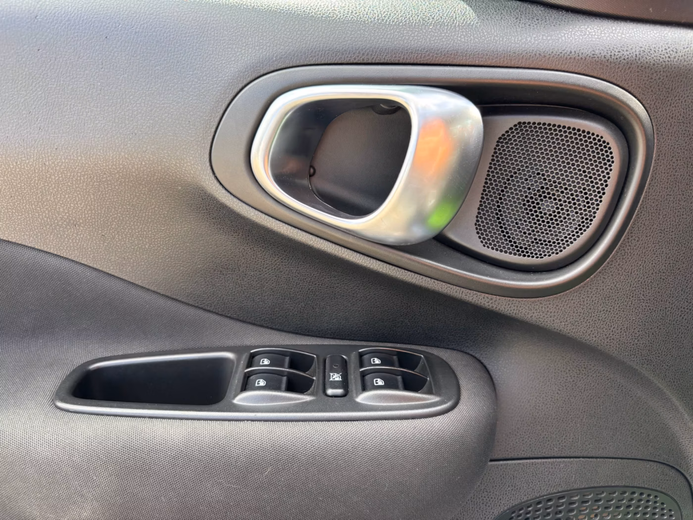 Fiat 500L фото 15