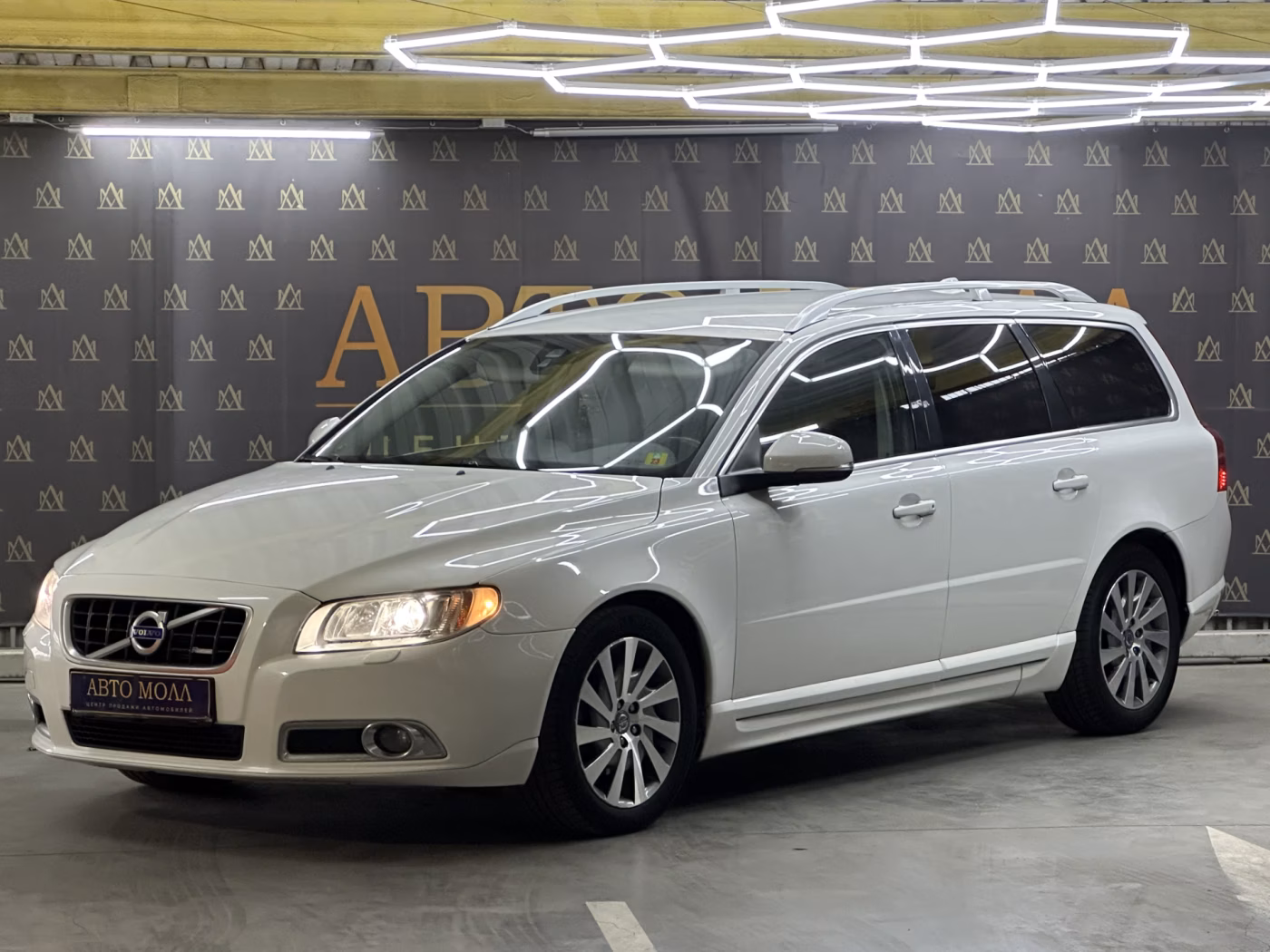 Volvo V70 фото 3