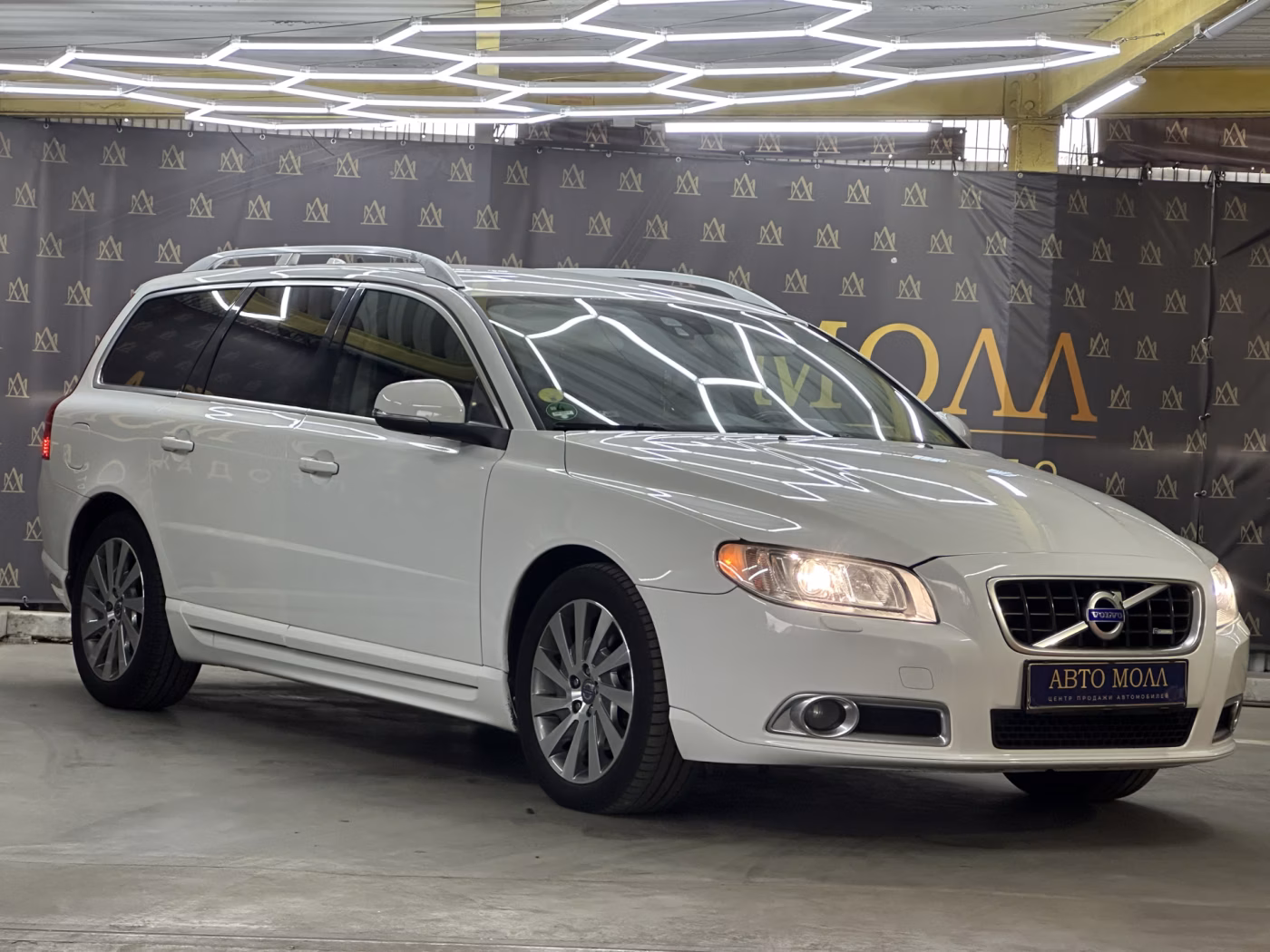 Volvo V70 фото 4