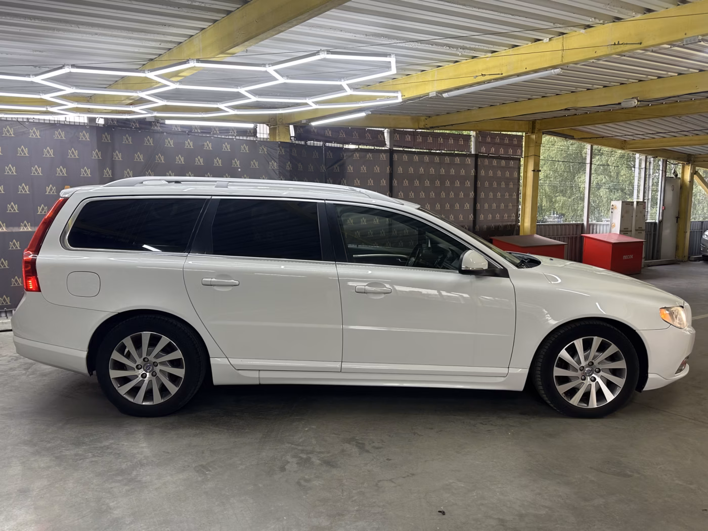 Volvo V70 фото 6