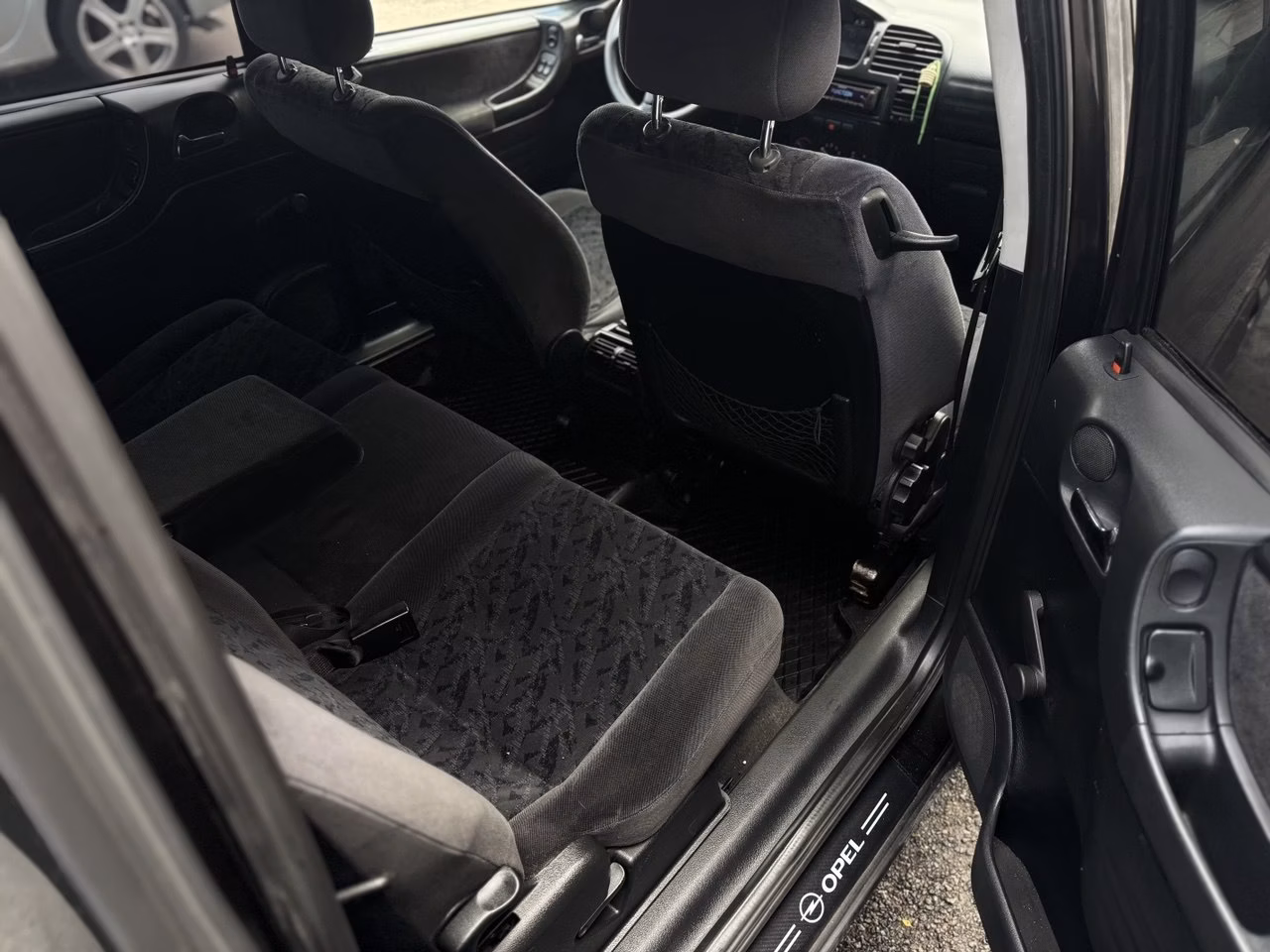 Opel Zafira фото 12