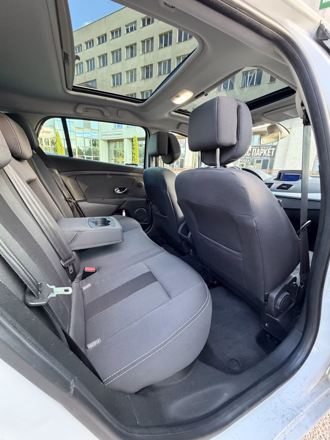 Renault Megane фото 10