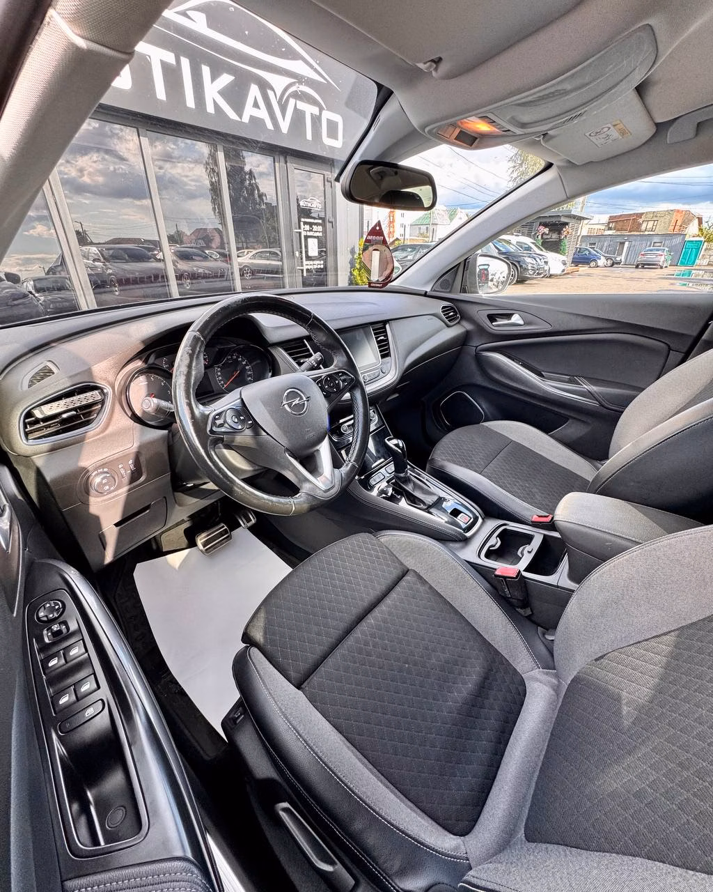 Opel Grandland X фото 10