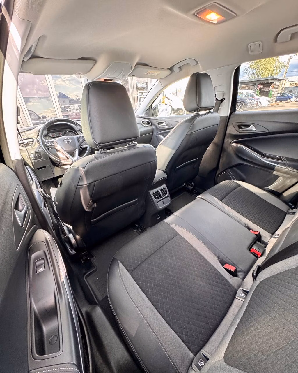 Opel Grandland X фото 11