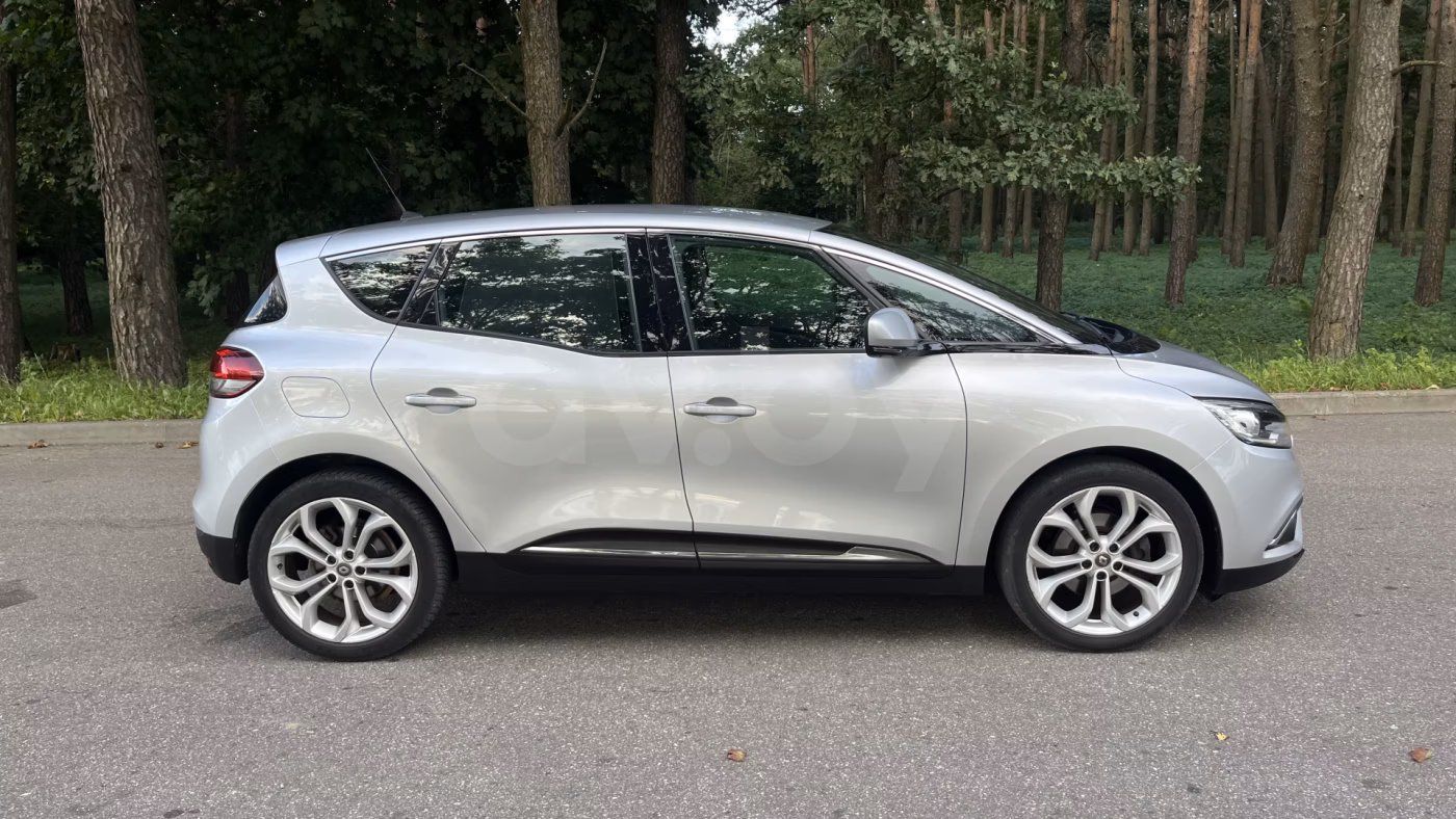 Renault Scenic фото 6
