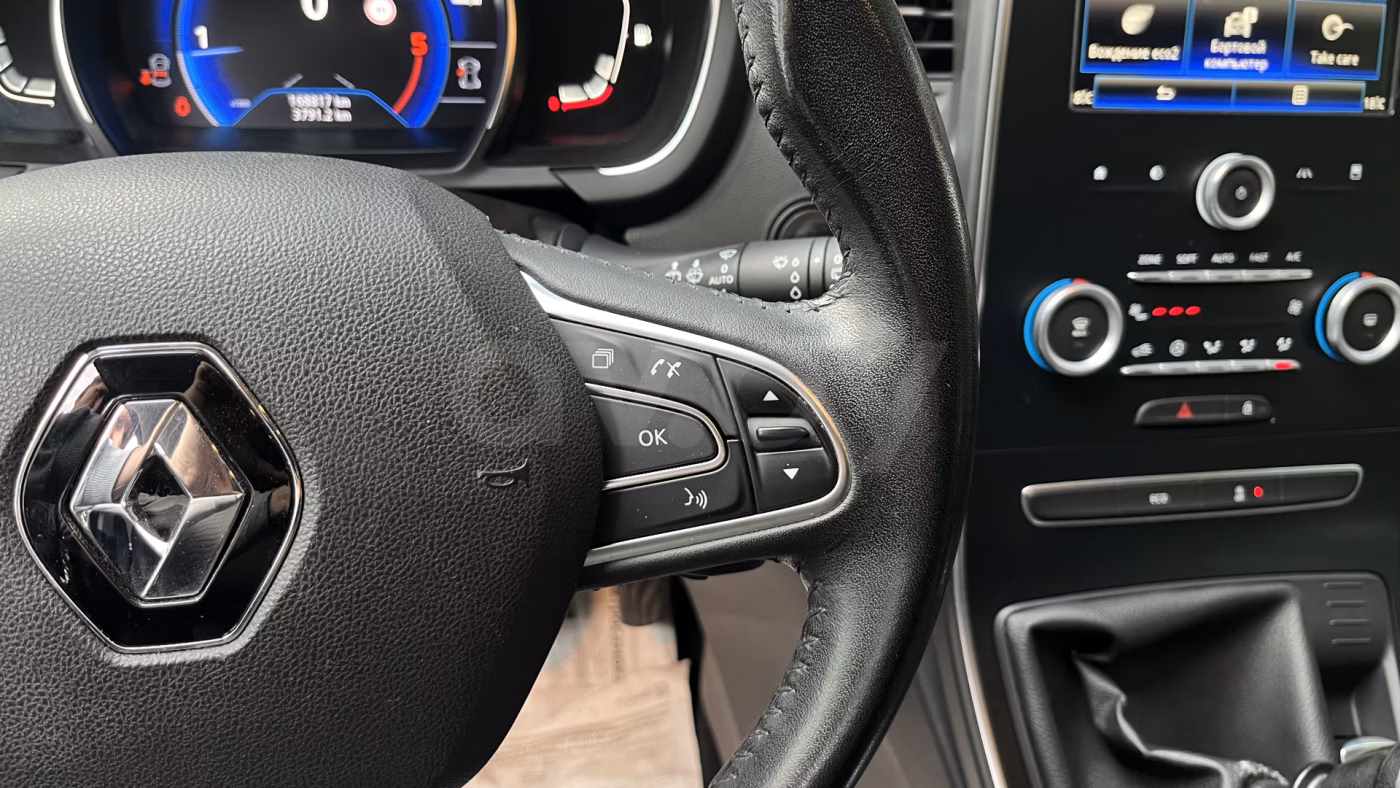 Renault Scenic фото 17