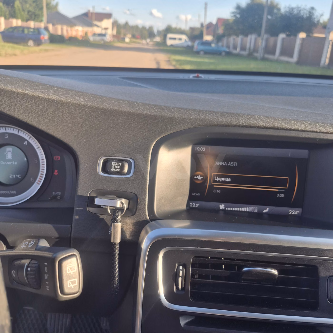 Volvo V60 фото 12