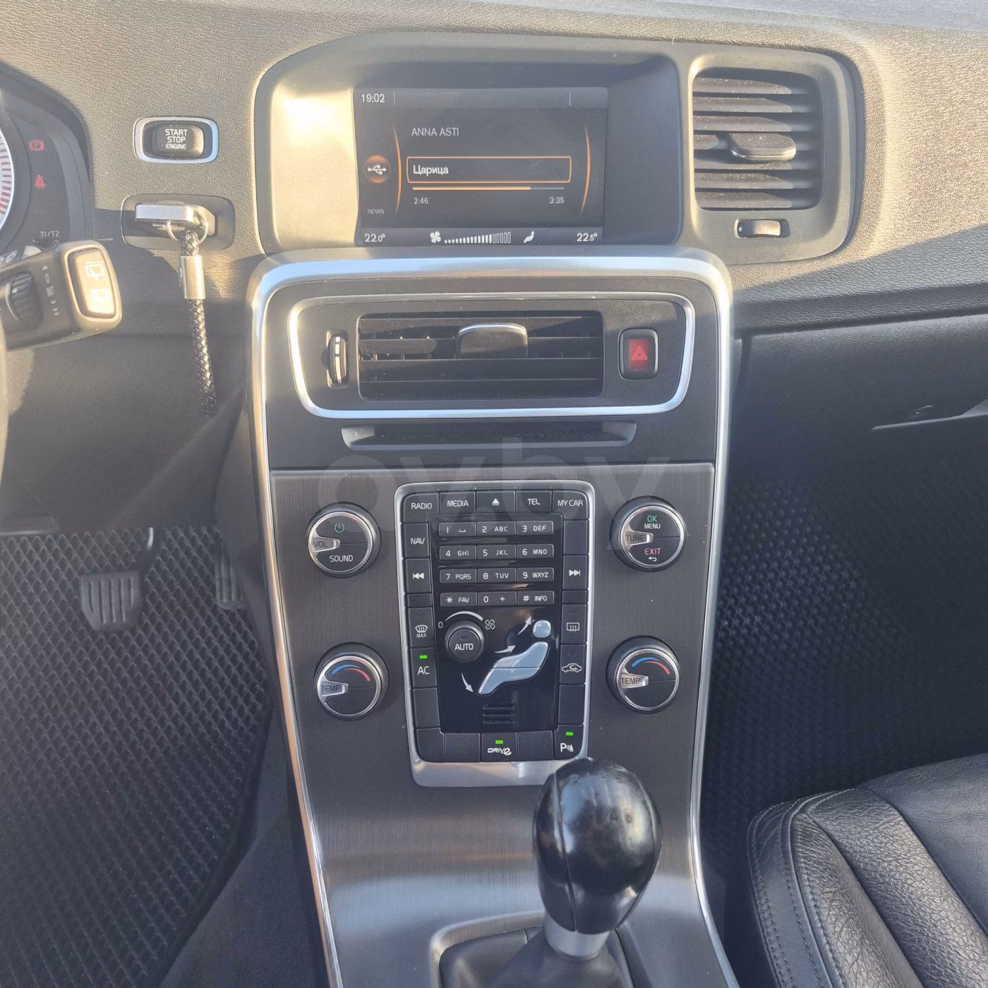Volvo V60 фото 10
