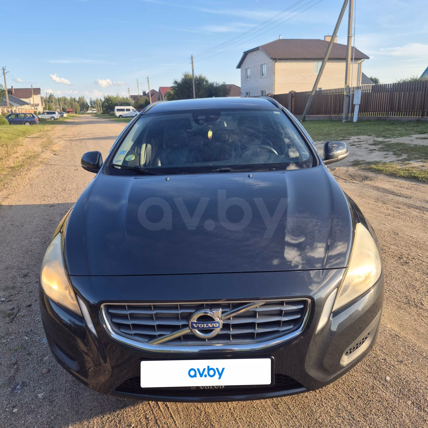 Volvo V60 фото 7