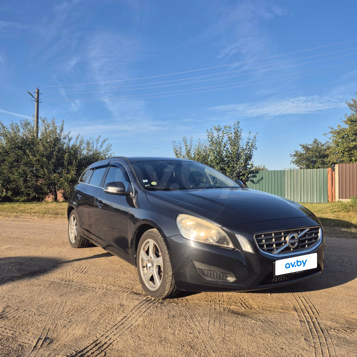 Volvo V60 фото 3