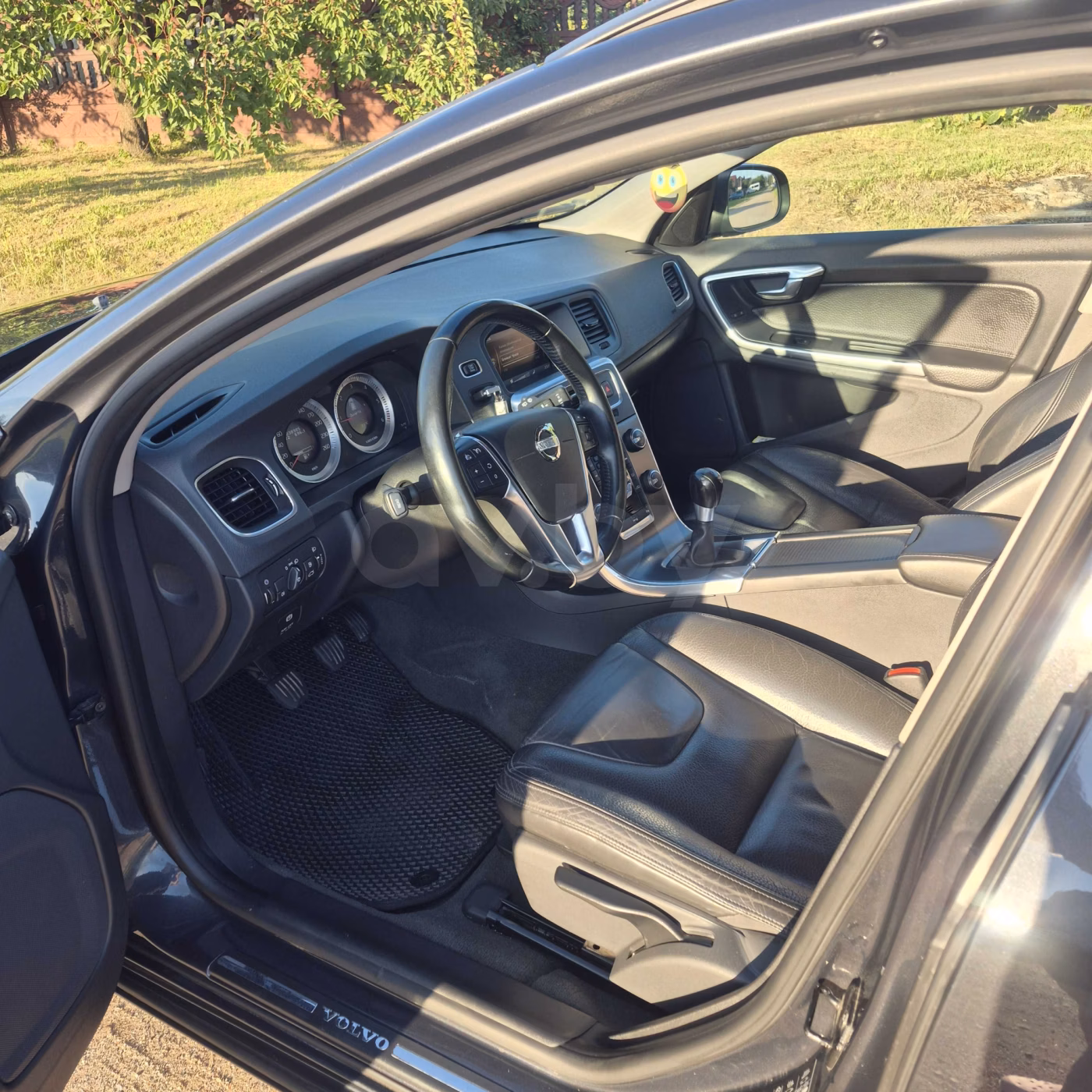 Volvo V60 фото 13