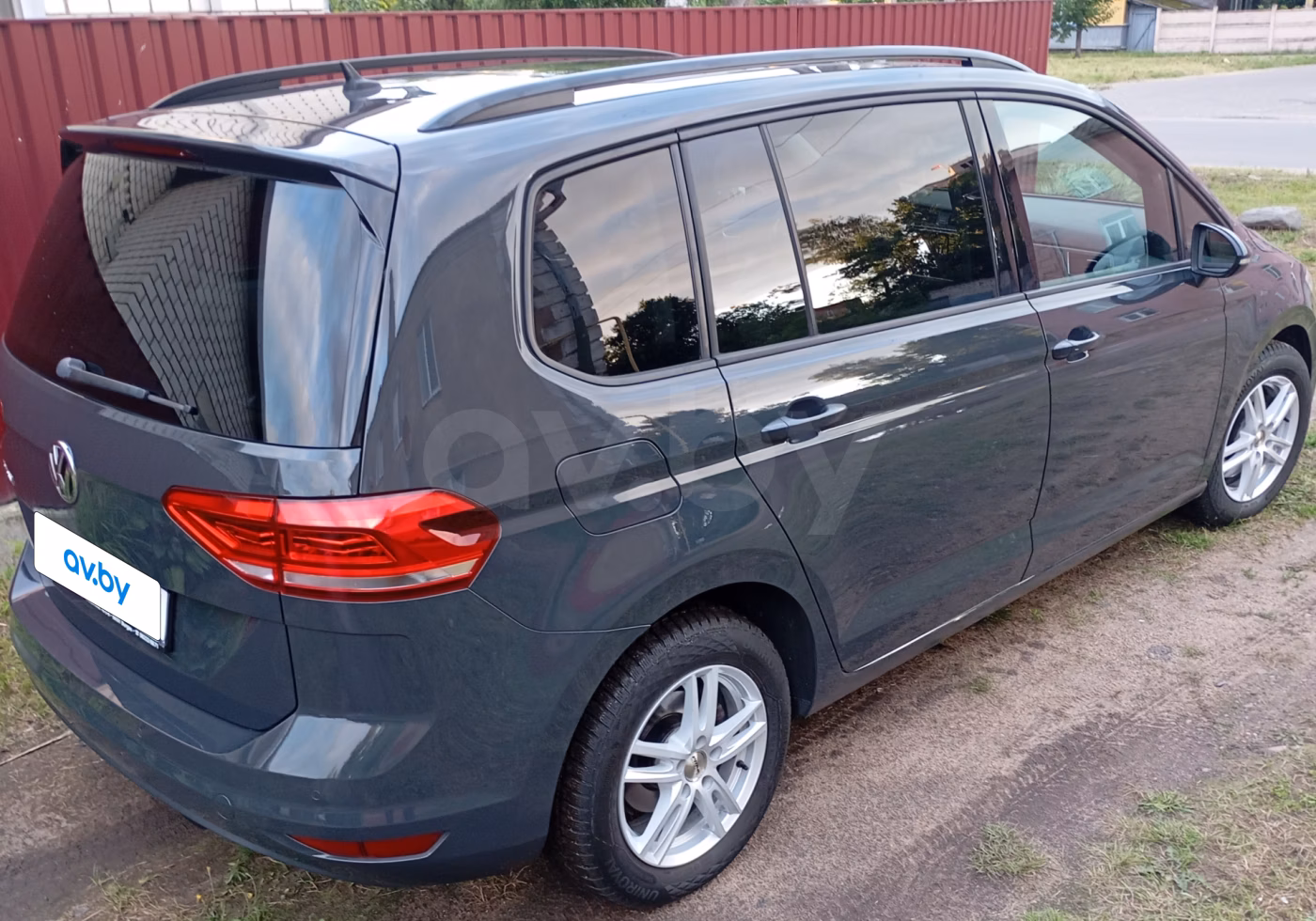 Volkswagen Touran фото 5