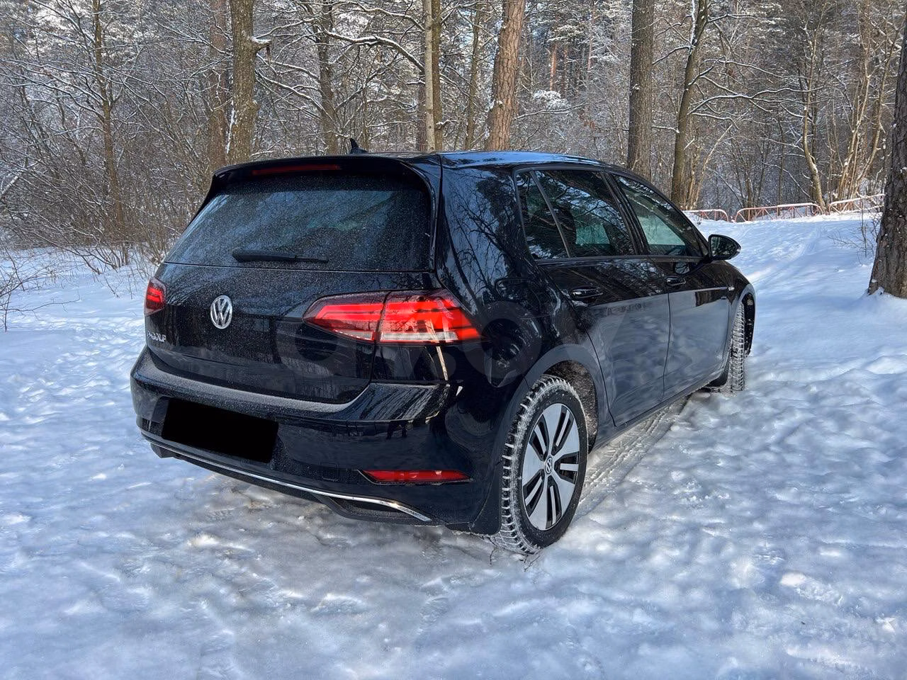 Volkswagen e-Golf фото 3