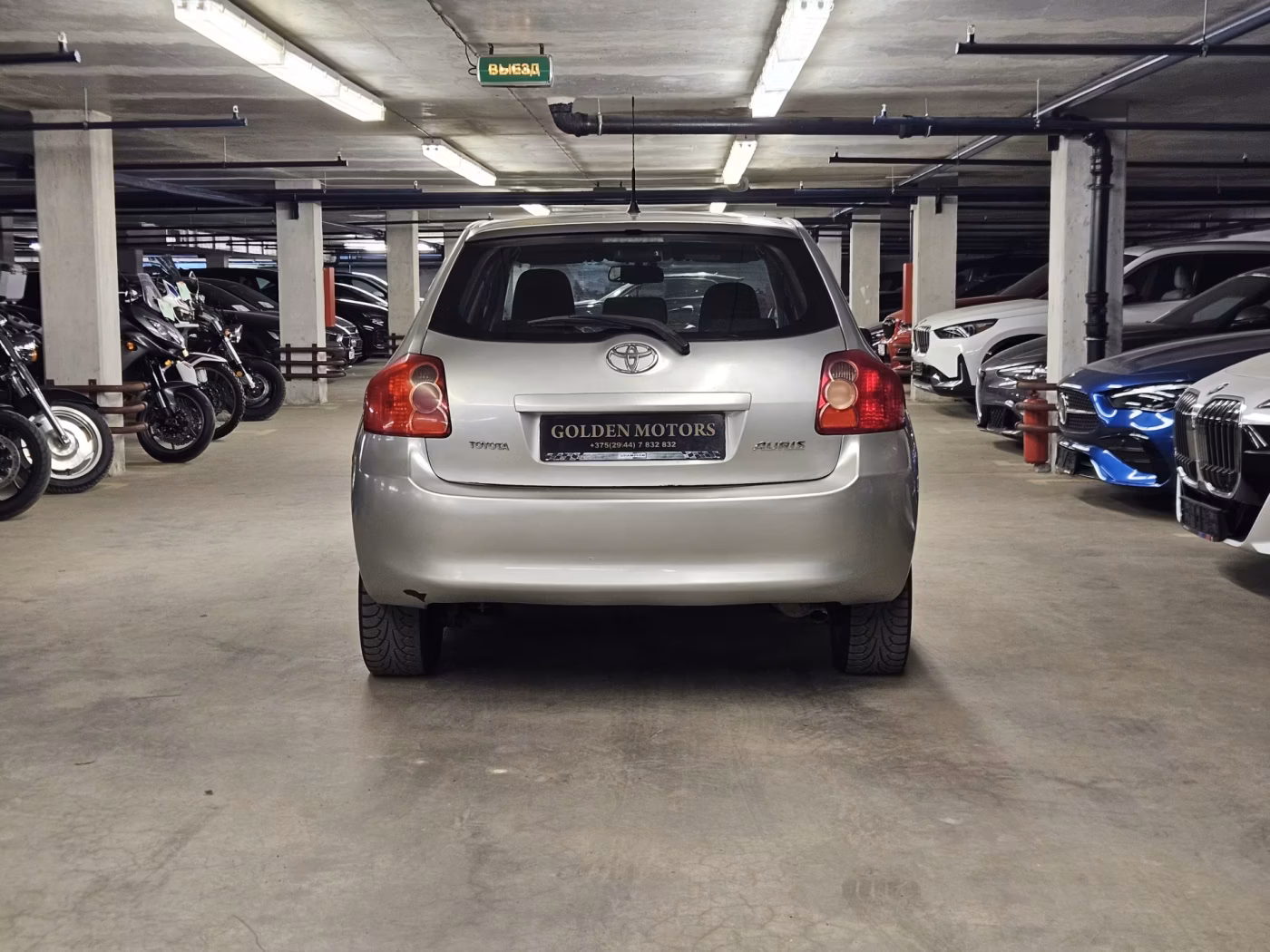 Toyota Auris фото 5