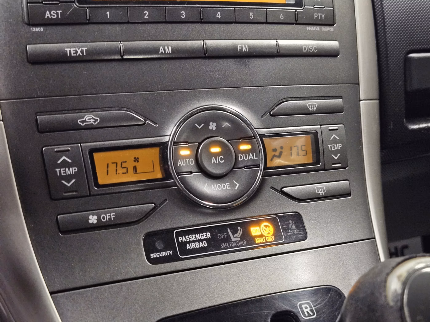 Toyota Auris фото 14