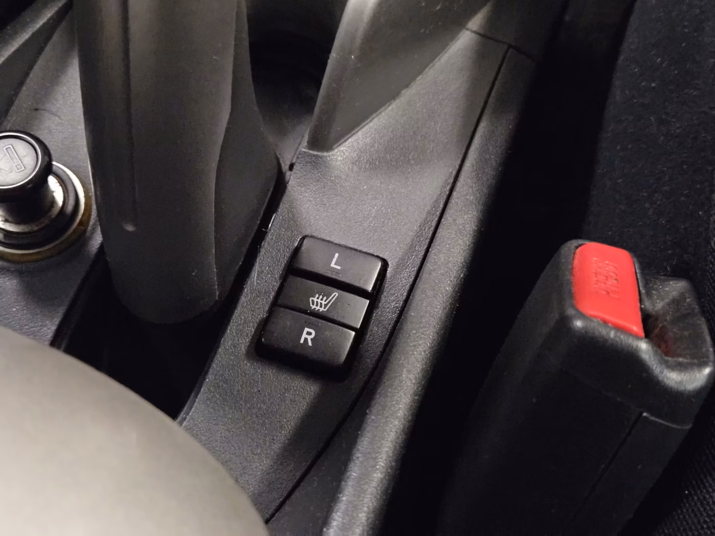 Toyota Auris фото 15
